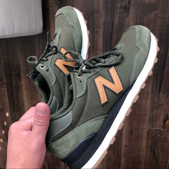 New Balance shoes - Picture 2 of 5